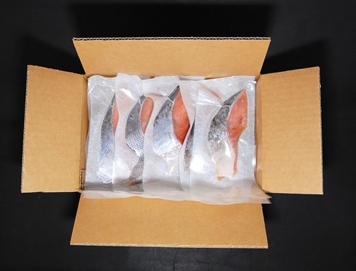 【訳アリ】北海道日高産 秋鮭(甘塩)切身10切(個包装) [15-1467]