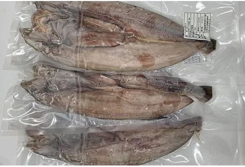 漁協直送！開き真ホッケ一夜干し(大) 350g以上×4枚 [02-790]