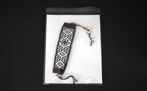 アイヌ伝統工芸士が作る「エムシアッ編みのブレスレット(太)」[44-1183]