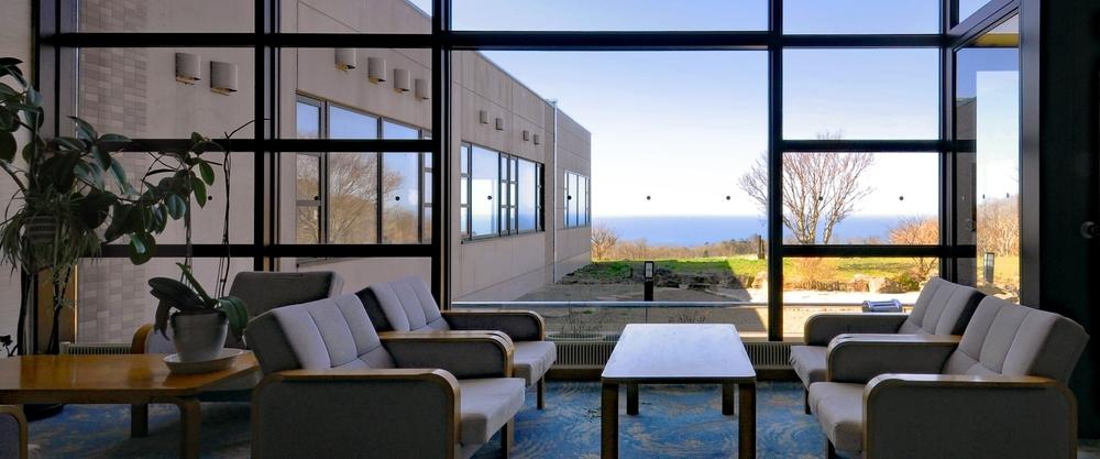 ＜日高山脈襟裳十勝国立公園＞　北海道様似町アポイ岳ガイドツアー 2泊5食付き（令和6年11月8日～10日実施）　新千歳空港送迎有（1名様）