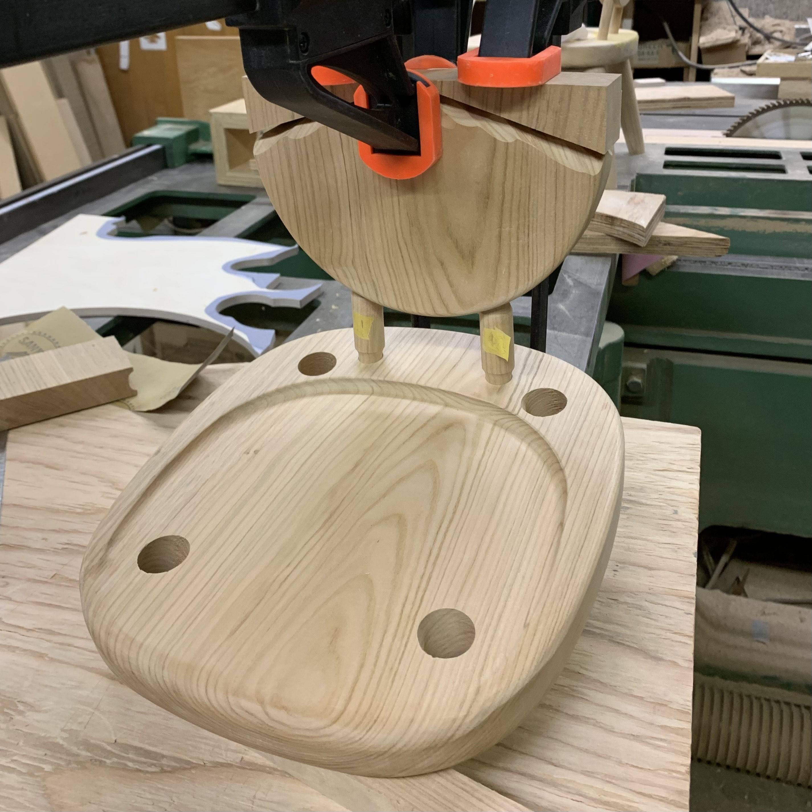 エゾヤマザクラの子供用木製椅子【様似町アポイ岳】