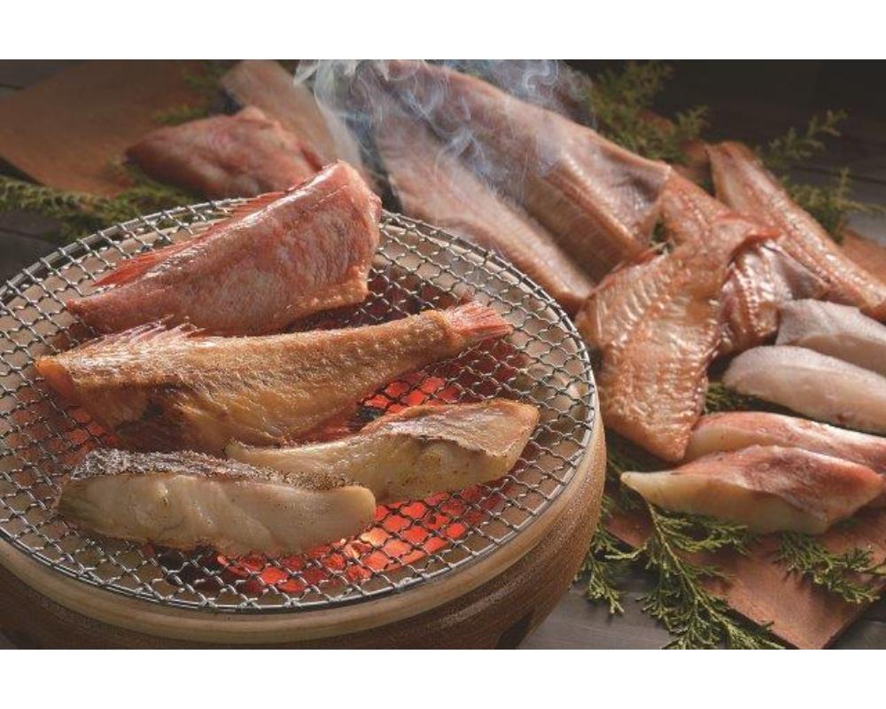 えりも【マルデン厳選】海鮮食べ比べセット【er002-020-a】