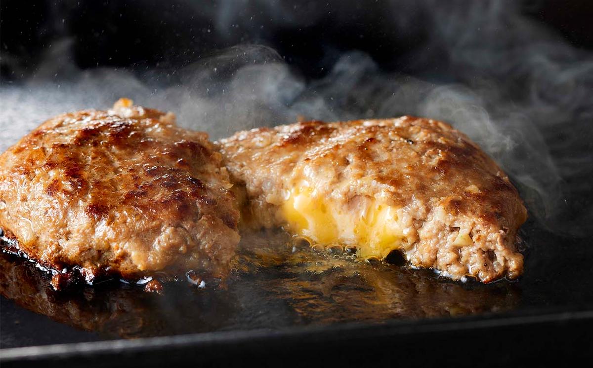 北海道産 黒毛和牛 こぶ黒 チーズ イン ハンバーグ 8個 【 LC