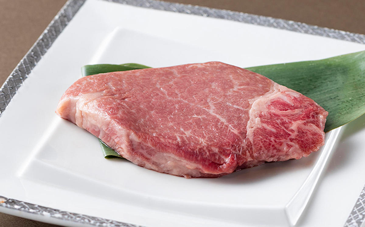 北海道産 黒毛和牛 みついし牛 A5 ヒレ お好みカット 1.3kg フ