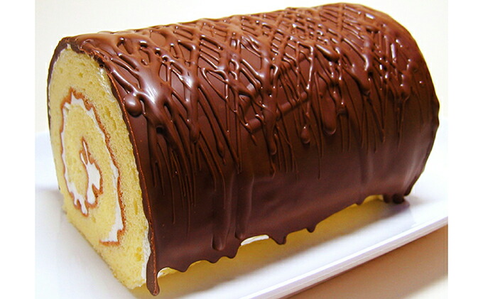 見た目も味も昭和レトロ　懐かしチョコロールケーキのペ