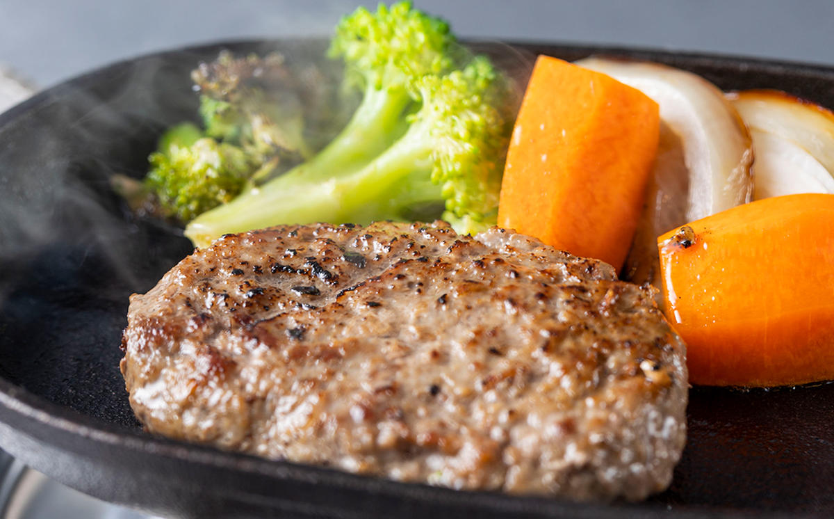 ＜ 定期便 4回 ＞ 北海道産 黒毛和牛 こぶ黒  ハンバーグ 全4