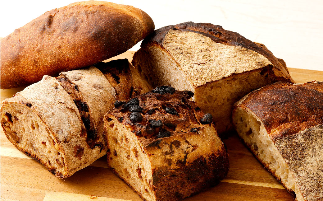 「toi」オーガニック小麦使用の薪窯パンセットA【A67】