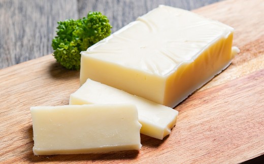 「よつ葉」北海道十勝 ブロックチーズ 2種（各1個セット）【B157】