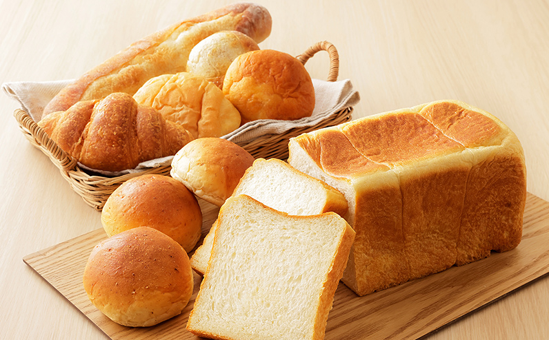 トカトカ パン満喫セット 16種18個入り もちもち 食パン 菓子パン 惣菜パン ブレッド 冷凍パン 詰め合わせ 個包装 北海道産小麦使用 長時間熟成発酵