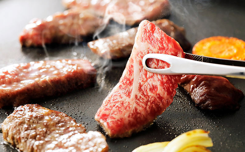 十勝ナイタイ和牛 焼肉 300g 北海道産 5・4等級黒毛和牛 オレイン酸含有率55%以上