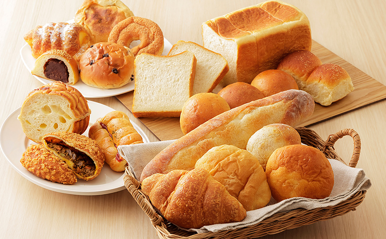 トカトカのパン満喫セット 定期便 3回 毎月 もちもち 食パン 菓子パン 惣菜パン ブレッド 冷凍パン 詰め合わせ 個包装 北海道産小麦使用 長時間熟成発酵