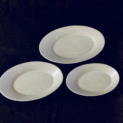 『鹿追焼』白釉楕円皿3枚組セット