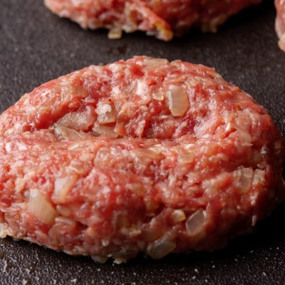 北海道十勝鹿追産 自然放牧黒豚 無添加ハンバーグセット計1.5kg(150g×10)【配送不可地域：離島】