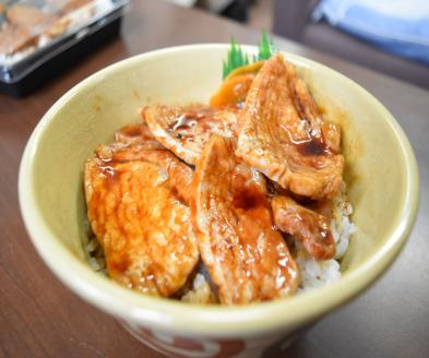 北海道十勝芽室町 特製豚丼36枚（6枚入り×6袋)・牛カルビ串6本セット　me046-001c