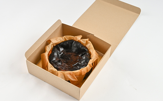 濃厚バスクチーズケーキ　15cm  北海道産クリームチーズと生クリームを贅沢に使用【配送不可地域：離島】