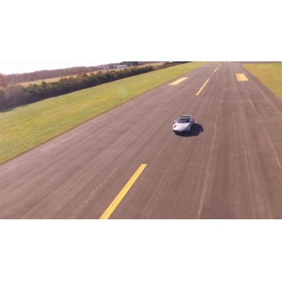 北海道スペースポート(多目的航空公園)におけるフル加速体験 1枚