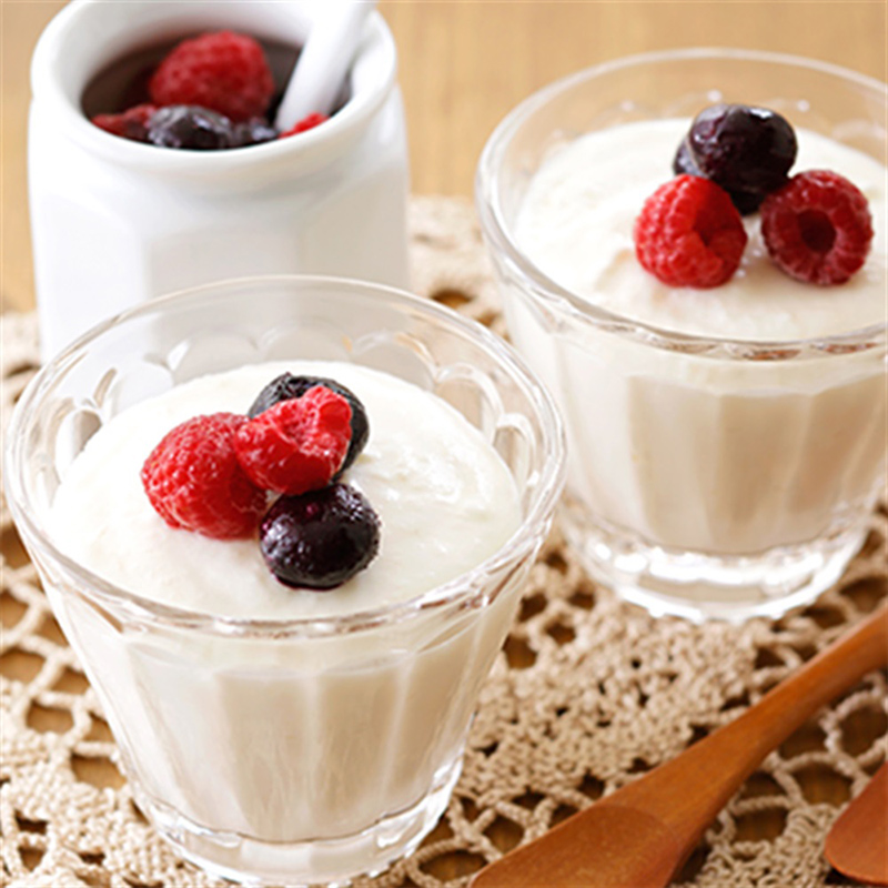 よつ葉 「北海道十勝プレーンヨーグルト 生乳100 とろっとなめらか」400g×4【 よつ葉 北海道十勝プレーンヨーグルト 生乳100％ タンパク質 菌 効果 腸活 レシピ 食べ方 アレンジ 水切り はちみつ 違い やわらか 北海道 十勝 幕別 】