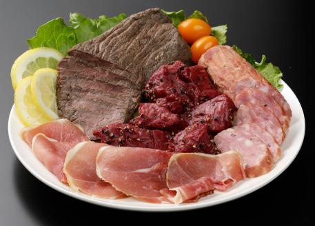 北海道 十勝ローストビーフ&ベーコン3点詰合せ 800g ハム 国産 冷蔵 北海道牛 北海道豚 贈答 ギフト