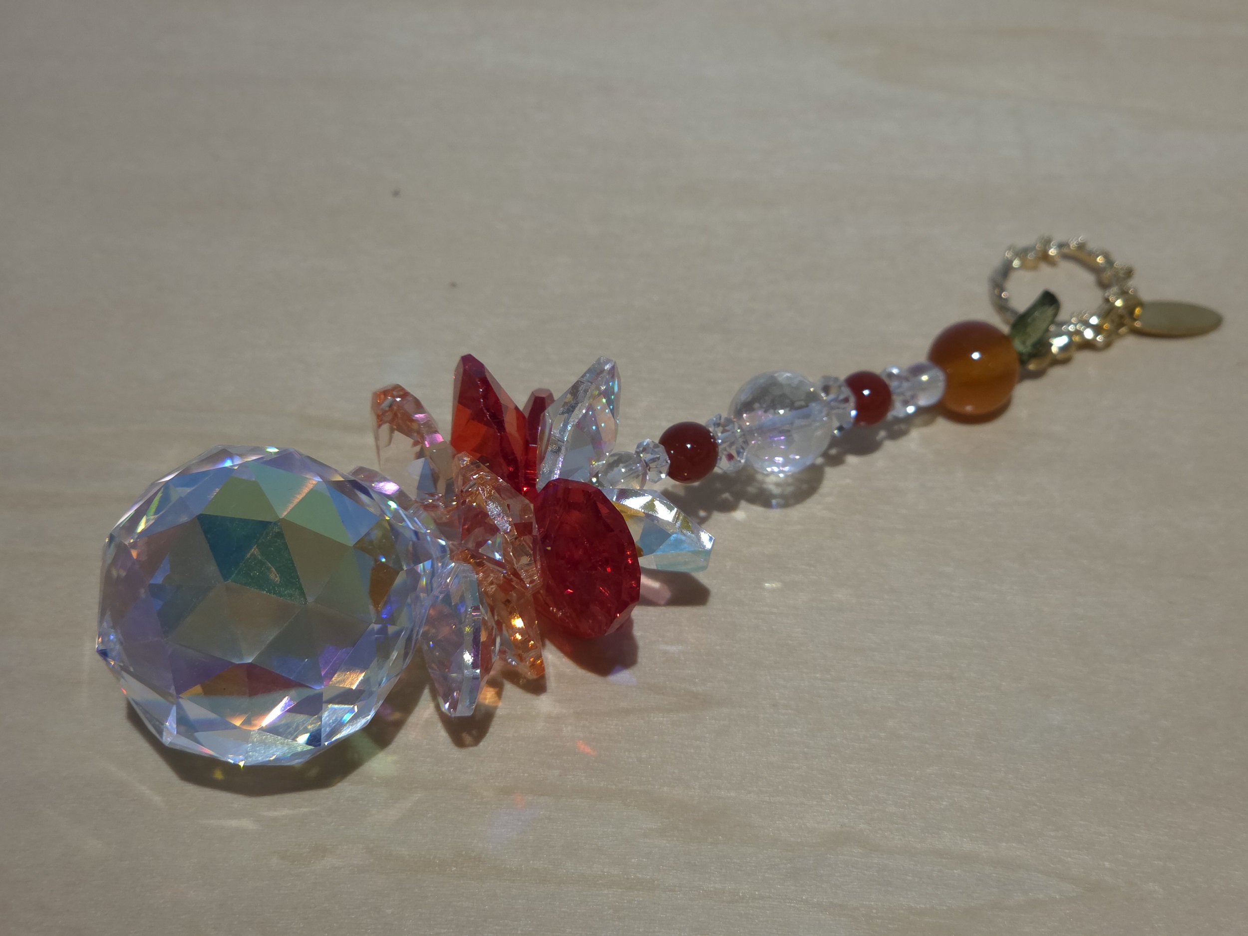 サンキャッチャー（ロゼ） 北海道 池田町 いけだワイン城 オリジナル クリスタル インテリア 窓飾り 天然石 クリスタル アクセサリー ギフト