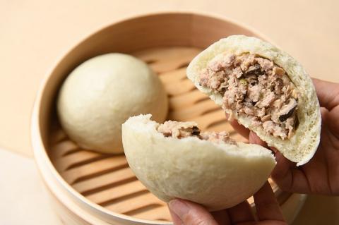 北海道 黒豚バラエティーセット1400g ハンバーグ 味噌漬け 肉まん 餃子 冷凍 総菜 弁当 生活応援