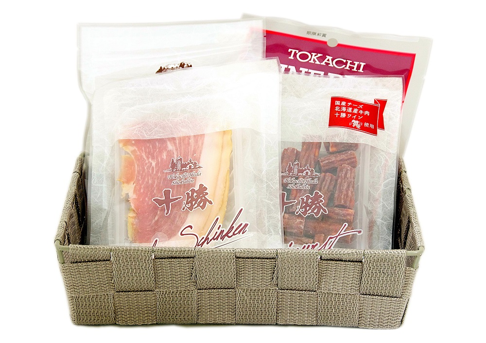 北海道 十勝の味アソート4種セット 4品計210g 小分け 贈答 ギフト つまみ お試し サラミ ビーフ 生ハム チーズ ワイン ハム