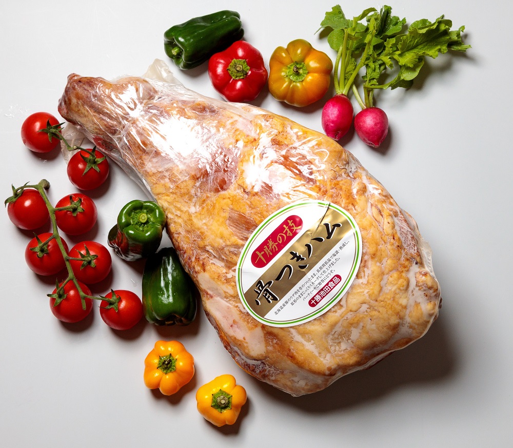 十勝骨付きハム