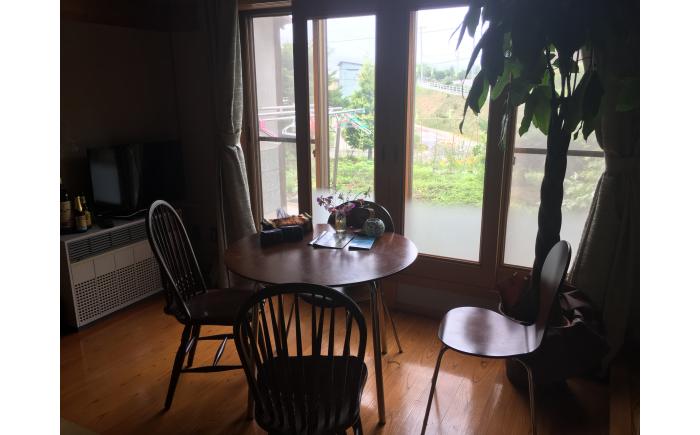 【ハンターがいる宿】GuestHouse ぎまんち ペア宿泊券（2名様・1泊素泊まり）《足寄町》【野生肉専門店やせいのおにくや】旅行 体験 [BEBE013]