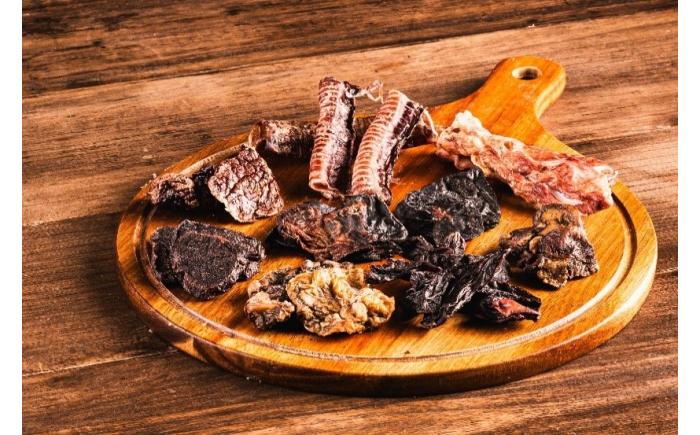 北海道 ペットのおやつ エゾシカ（お肉・内臓）9種 各2袋《足寄町》【K&D株式会社】[BEBC001]