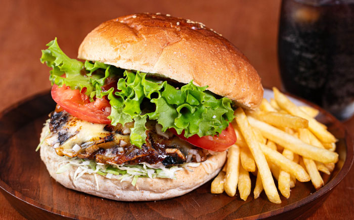 【しあわせチーズ工房】ラクレット使用！アメリカン ハンバーガーキット 4個《足寄町》【Woody bell】 [BEBM002] 4個