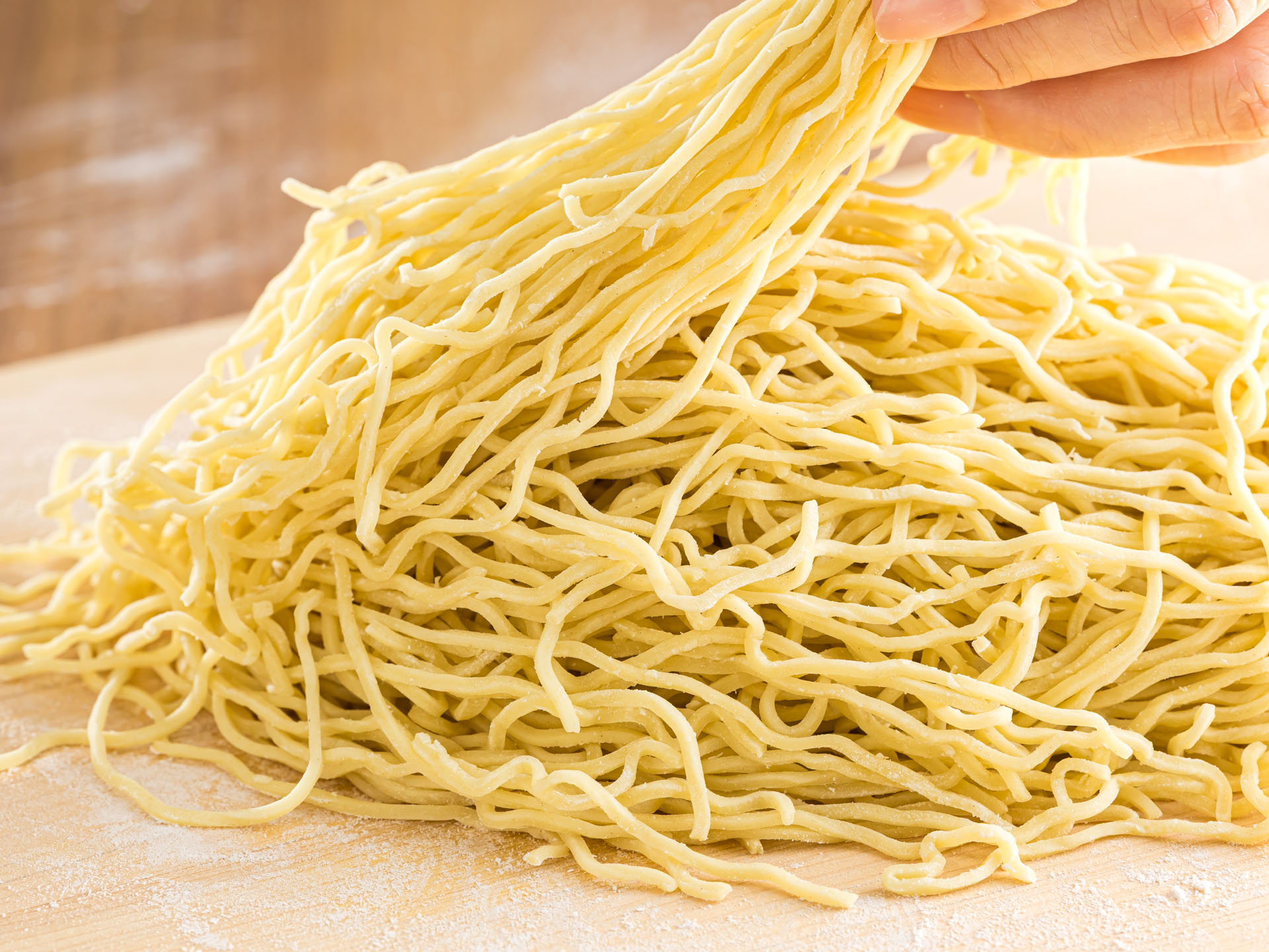 【12/19まで年内発送】細ちぢれ ラーメン 220g×13袋(26食分)(スープなし)【配送不可地域：離島】