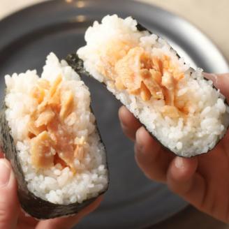 【12/21まで年内発送】＜北海道産＞熟成した 秋鮭のみを使用した 鮭フレーク 鬼塩 100g×5個【配送不可地域：離島】