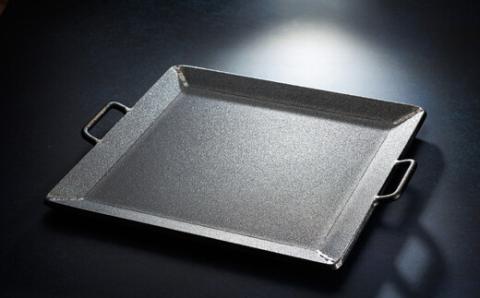 金属加工のプロがつくるBBQ用 鉄板(縦25cm×横25cm/厚み6mm)＜アウトドア/キャンプ＞