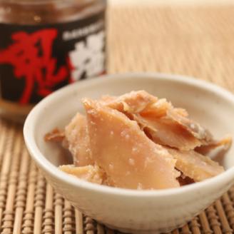 【12/21まで年内発送】＜北海道産＞熟成した 秋鮭のみを使用した 鮭フレーク 鬼塩 100g×5個【配送不可地域：離島】