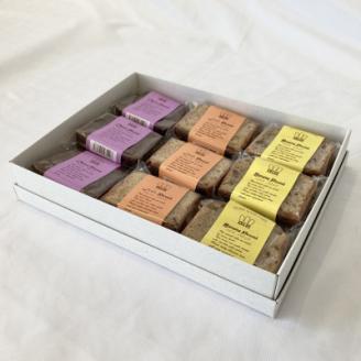 お菓子詰め合わせ セット(人気 パウンドケーキ 3種類×3コ)＜北海道のおすすめ　スイーツセット＞【配送不可地域：離島】