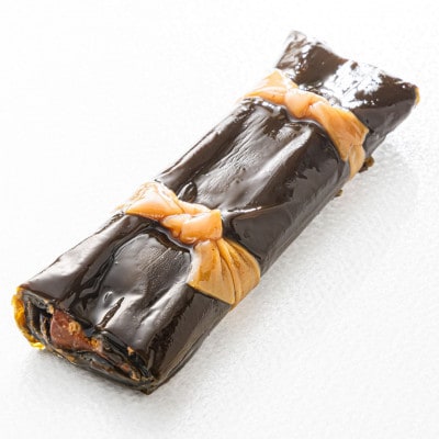 【毎月定期便】北海道産昆布で鮭を丁寧に巻いた昆布巻き(1本×2袋)全12回