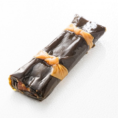 【毎月定期便】北海道産昆布で鮭を丁寧に巻いた昆布巻き(1本×4袋)全3回