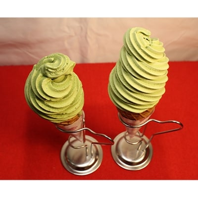 くしろ夕焼けのほうじ茶(100g)×4個と抹茶ソフト引換券2枚付き