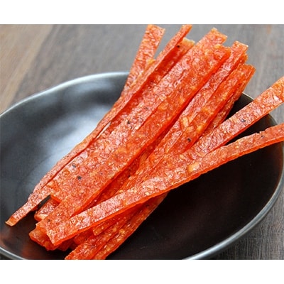 【12/21まで年内発送】北海道産の鮭のみ使用したサーモンジャーキー＜プレーン＞80g×2個【配送不可地域：離島】