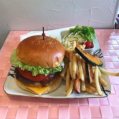 カフェ シュエット【プレミアムハンバーガー】引換券(2枚)