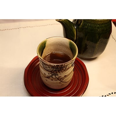 くしろ夕焼けのほうじ茶(100g)×4個と抹茶ソフト引換券2枚付き