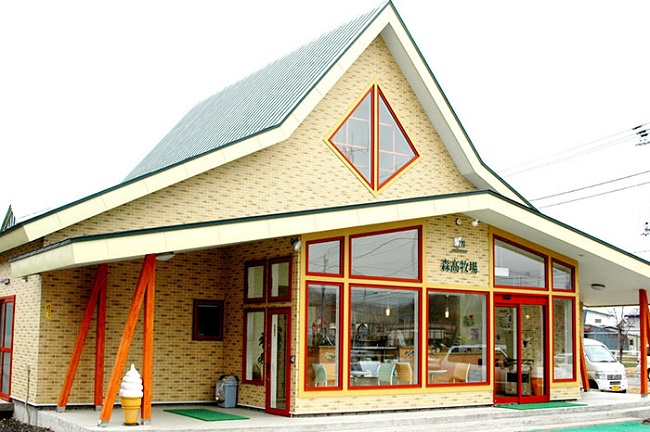 【ホワイトデーにお届け】北海道 森高特選牛乳使用 ロールケーキ1本【株式会社森高牧場】[ お菓子 スイーツ 洋菓子 ギフト クリーム 手土産 ]