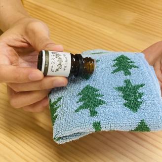 浜中町生まれトドマツ精油『とどろっぷ』10ml　1本_250203