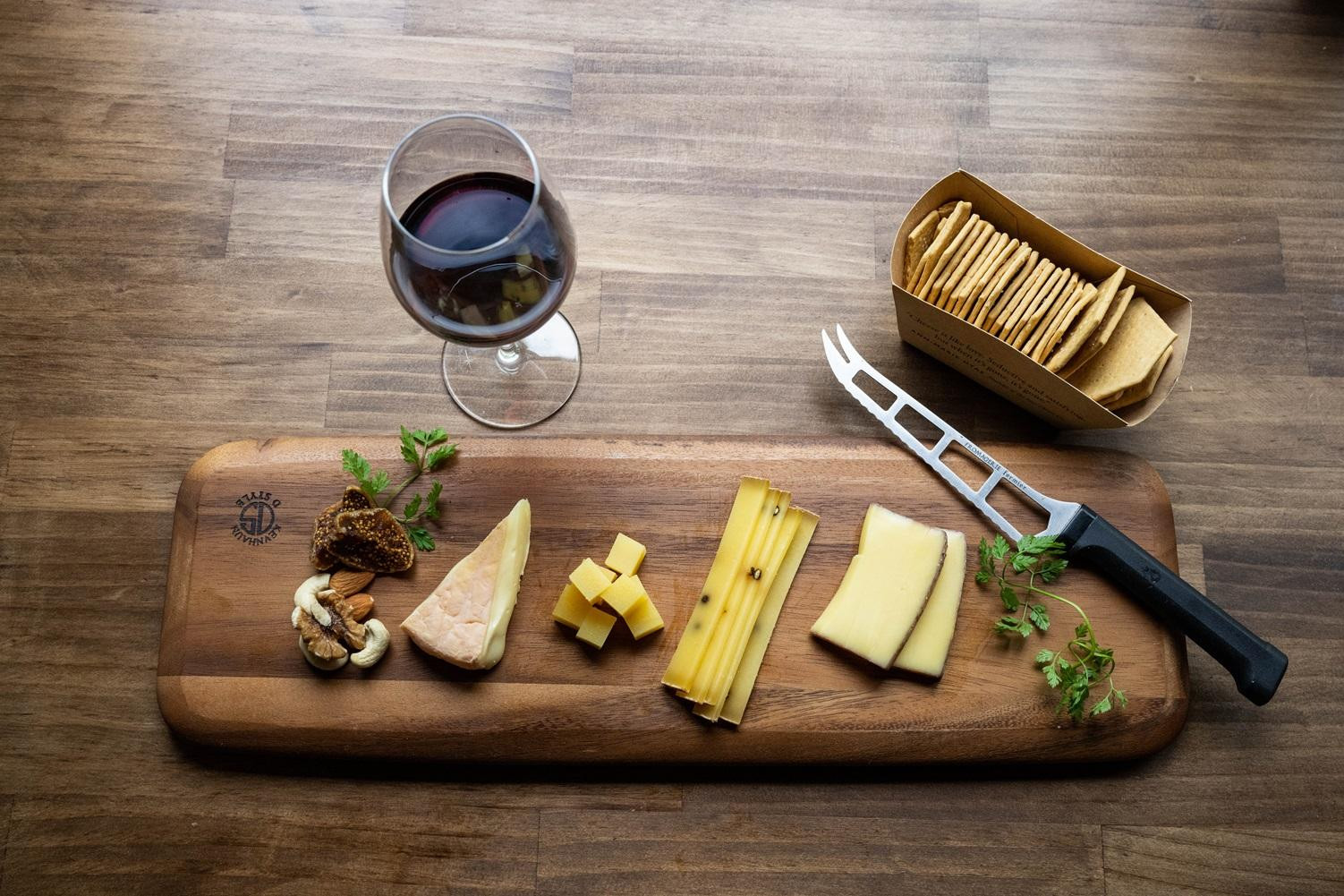 北海道標茶町　長坂牧場チーズ工房　本格派ナチュラルチーズ４種詰め合わせセット【 ナチュラルチーズ 乳製品 発酵 熟成 グルメ ギフト お取り寄せ 標茶町 北海道 】