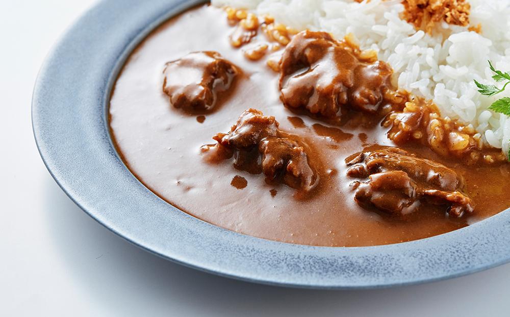 「星空の黒牛」ビーフカレー（180g）×4個【 ビーフカレー 加工品 肉加工品 おうちごはん 簡単調理 レトルト  グルメ ギフト お取り寄せ 標茶町 北海道 】