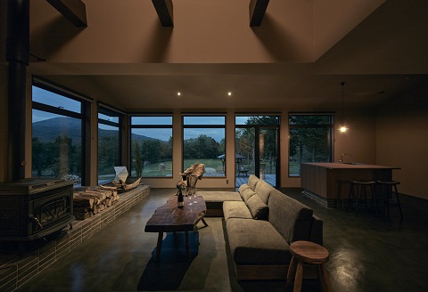 9007.TAPKOP(タップコップ)敷地面積約9000坪の広大な敷地を1日1組限定で貸切できるプライベートヴィラ　ふるさと納税宿泊券2名様1泊2食付き（コース料理)　宿泊券