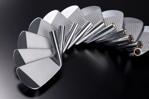 1102.HAYABUSAlron 5番相当26度～PW相当46度、MODUS105の6本セット R、S、Ⅹ