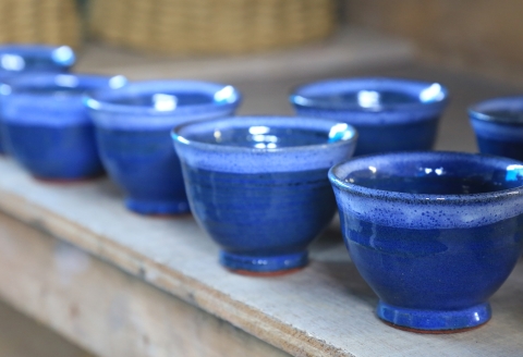 1830. 職人 手作り シマエナガ 皿 平皿 プレート しまえなが モチーフ 食器 かわいい 工芸品 民芸品 陶芸 焼き物 川湯温泉 送料無料 北海道 弟子屈町 5000円