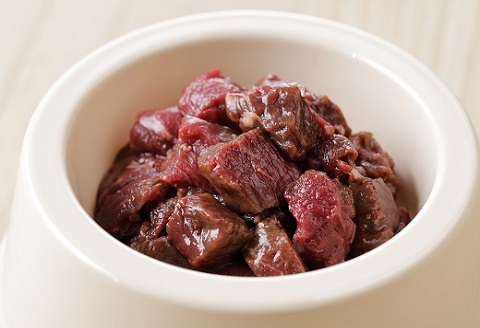 『鶴居ジビエ』無添加ペットフード エゾシカコロコロカット　200g×10パック