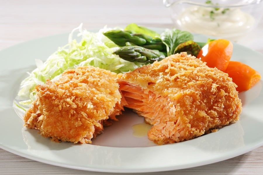 ※2025年12月末までにお届け※ギンサケサーモン【2kg】小分け 下処理不要 絶品の「塩締め」レシピ ふるさと納税 海鮮 サーモン 鮭 魚 銀鮭 刺身 生食用 さけ サケ ふるさと ランキング 人気 魚介類 魚介 北海道 白糠町_T021-1105-2512