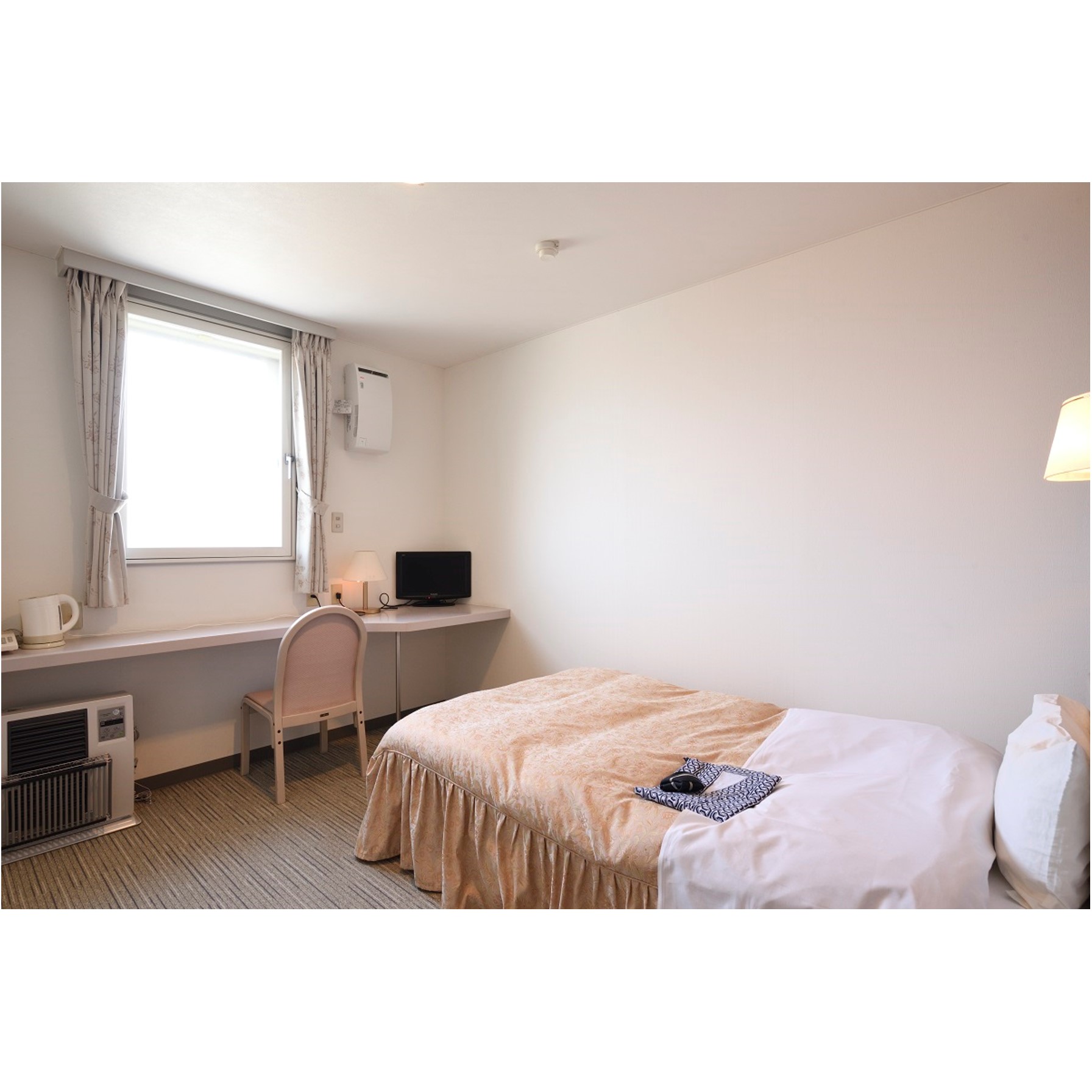 ホテルまつや宿泊券【1泊2食白糠食材コース料理付プラン】_Y050-0752